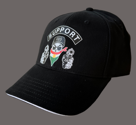 Schwarze Cap – “135 Skull” mit kurdischer Flagge